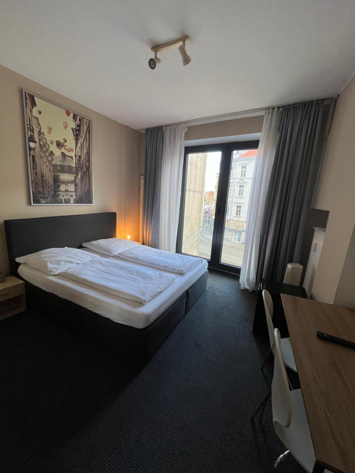 הנובר Hotel Schwarzer Baer מראה חיצוני תמונה