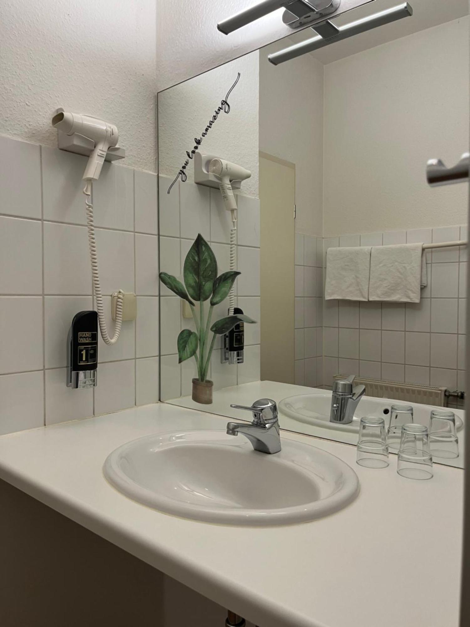 הנובר Hotel Schwarzer Baer מראה חיצוני תמונה