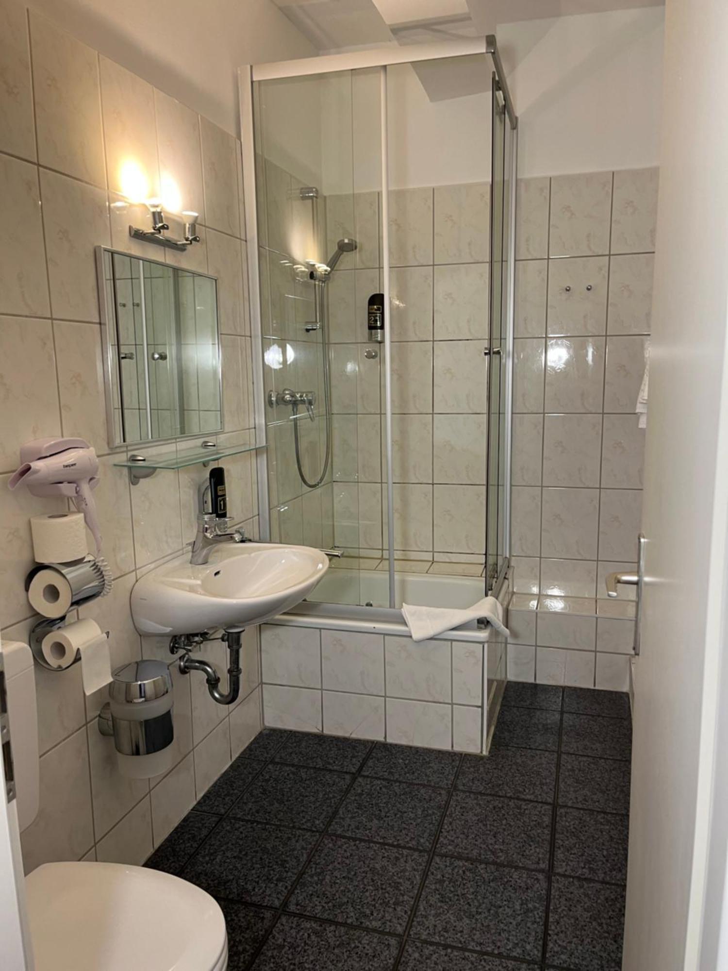 הנובר Hotel Schwarzer Baer מראה חיצוני תמונה